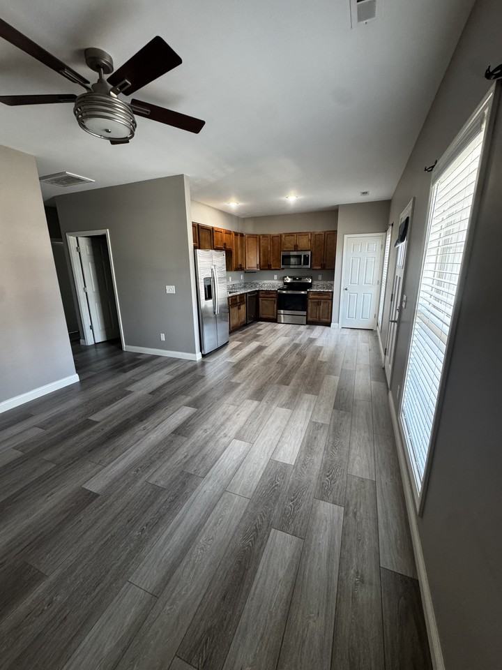102 Muddy Springs Ln #200 - Photo 5 of 7