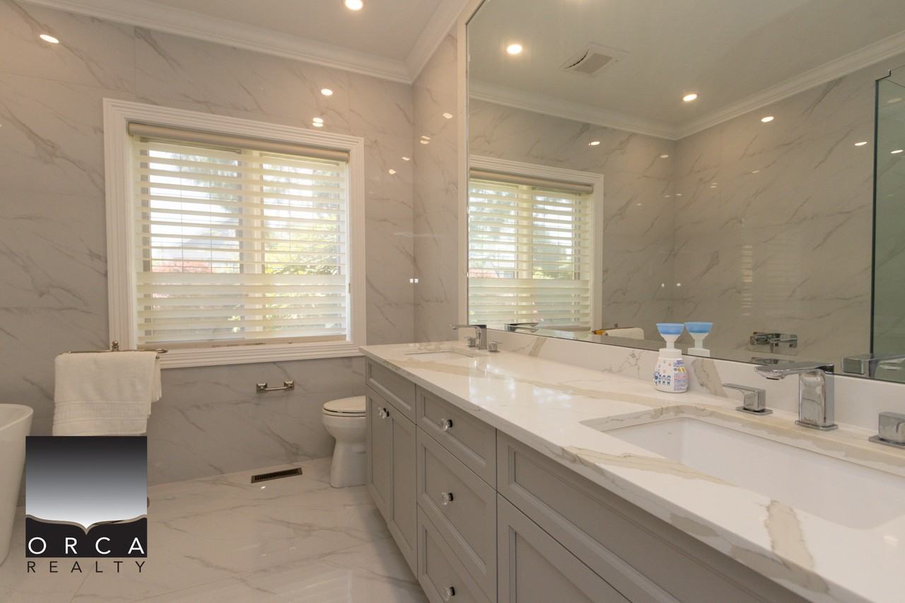 6858 Wiltshire St - Photo 5 of 39