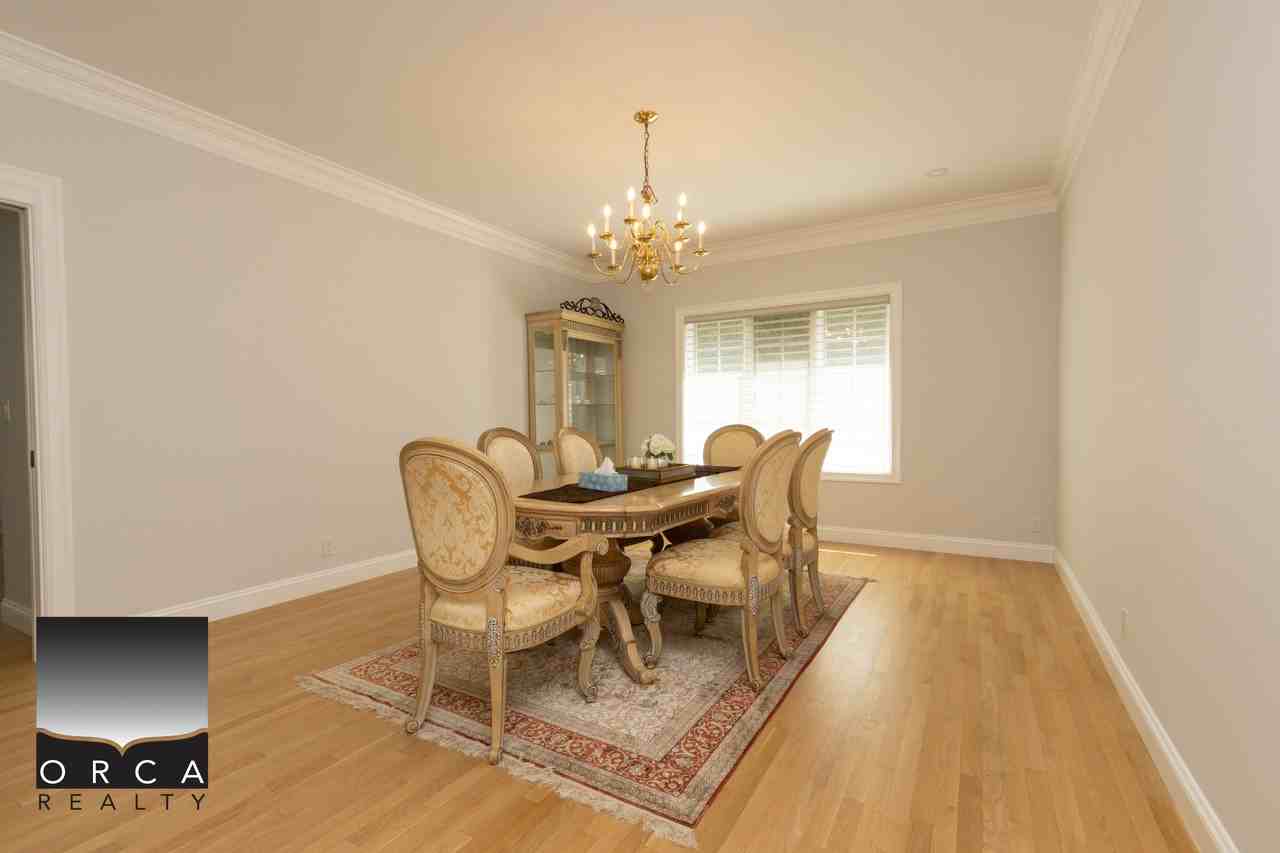 6858 Wiltshire St - Photo 7 of 39