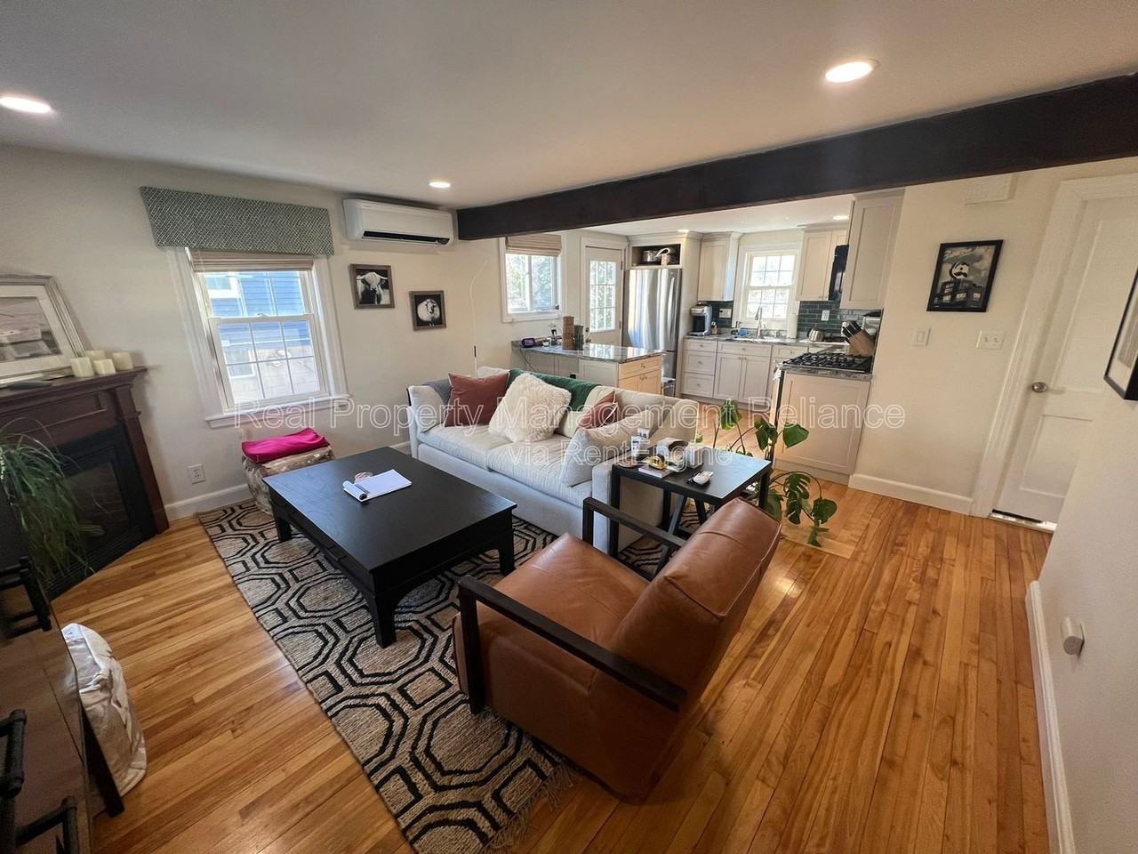 76 Granite St - Photo 4 of 15