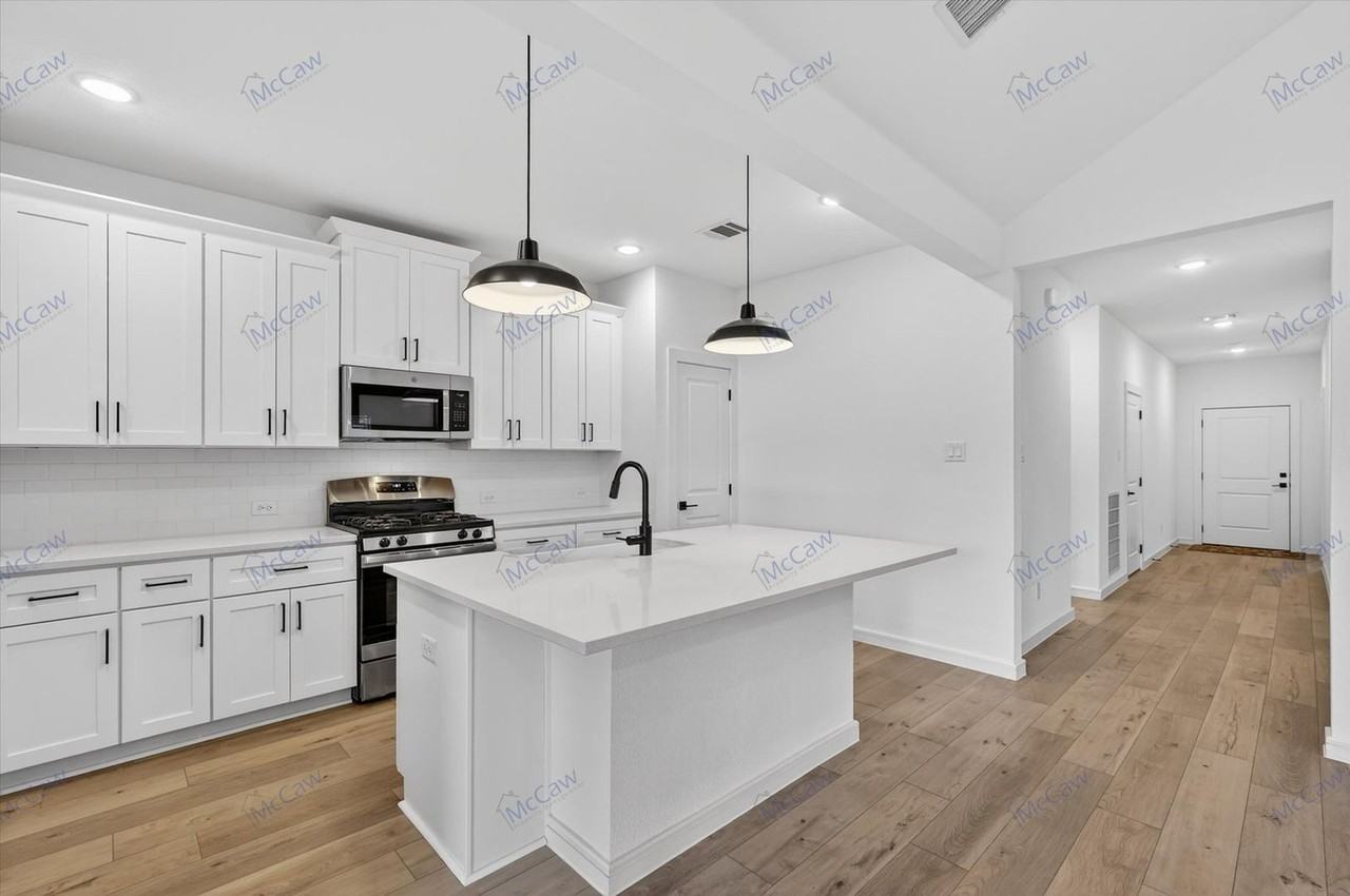 2516 Tahoe Dr - Photo 4 of 21