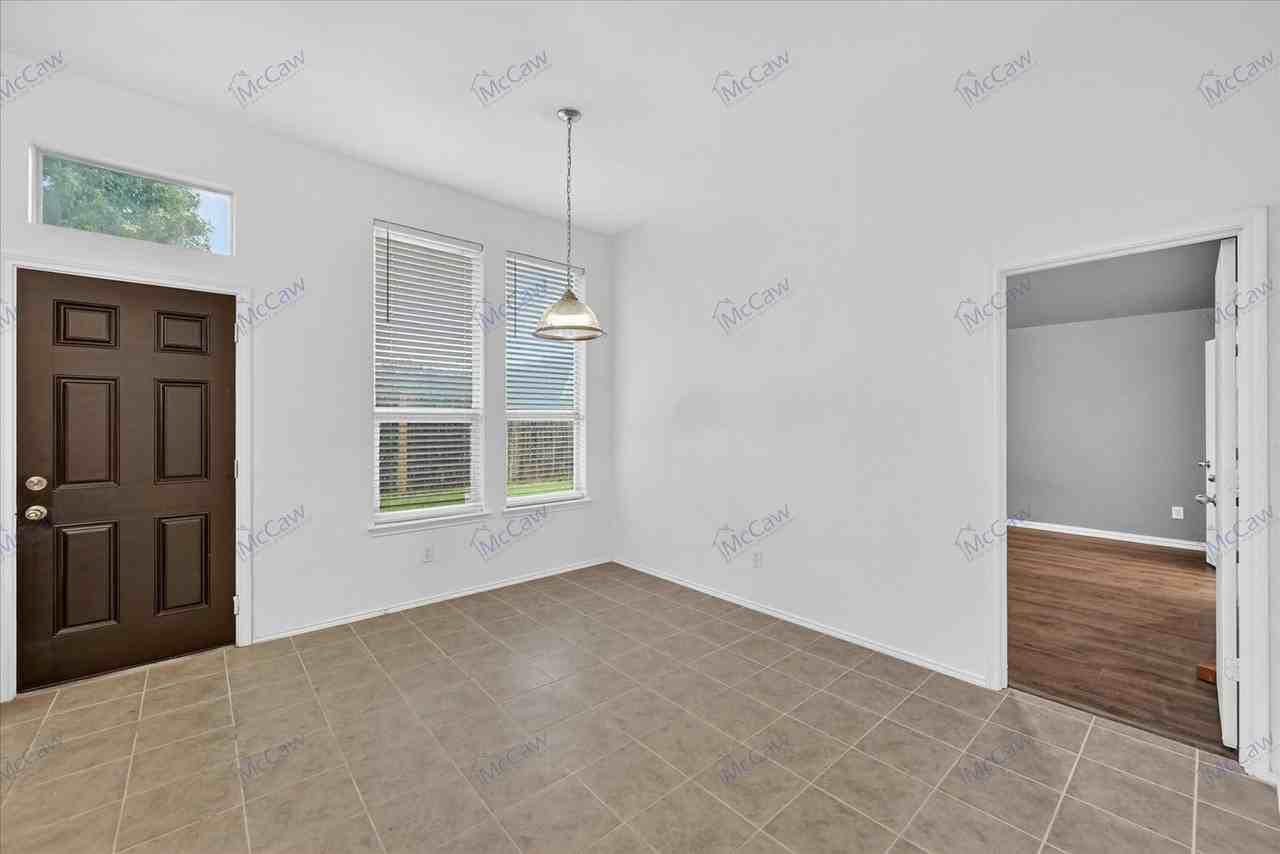 342 Leisure Ln - Photo 2 of 21