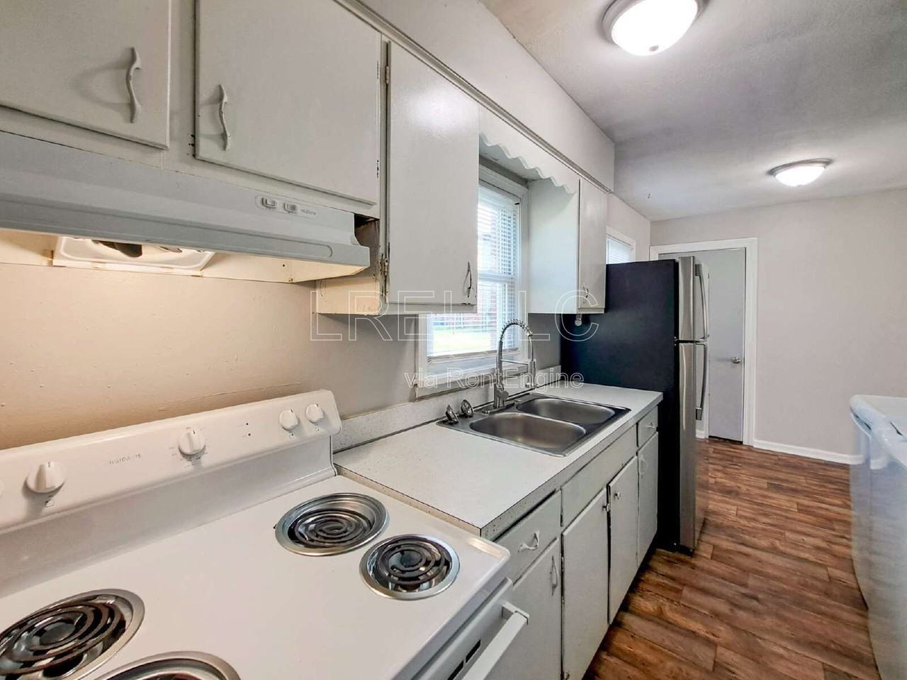 5112 Valiant Dr #2 - Photo 6 of 21
