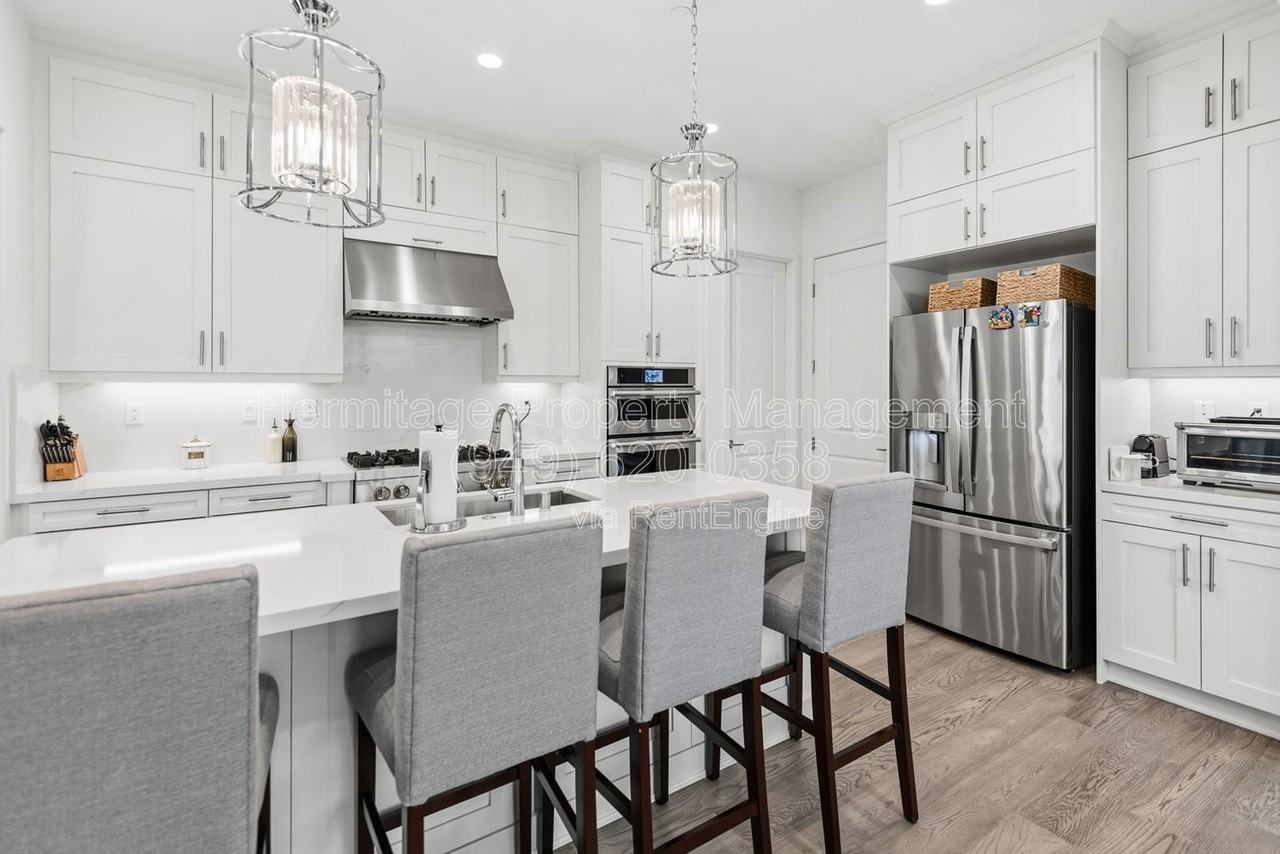 61 Furlong - Photo 6 of 29