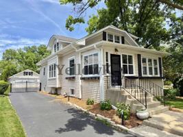 featured image of 376 Hill Ave