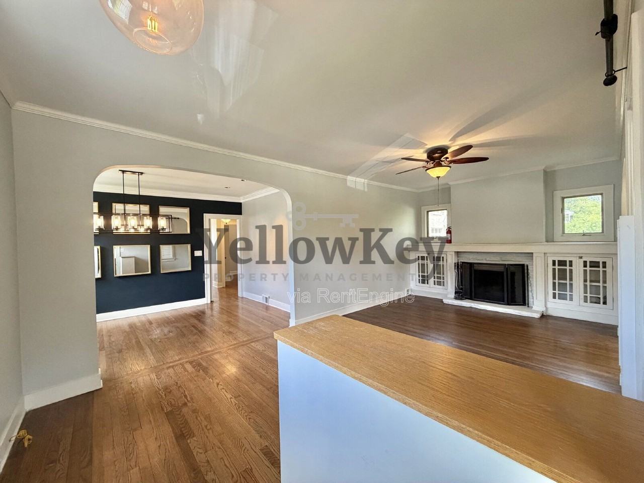 376 Hill Ave - Photo 2 of 22