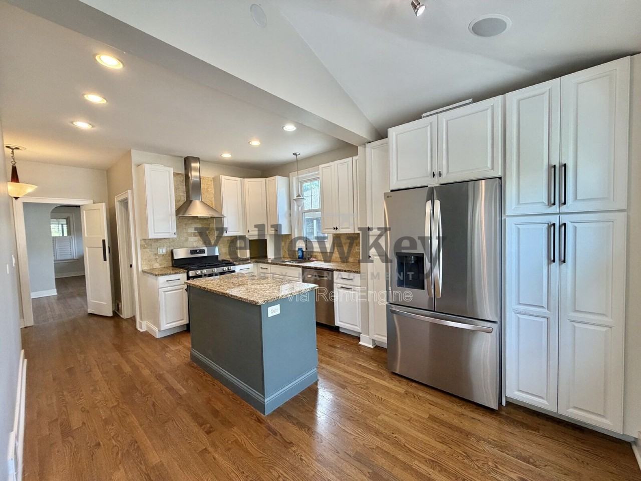 376 Hill Ave - Photo 6 of 22