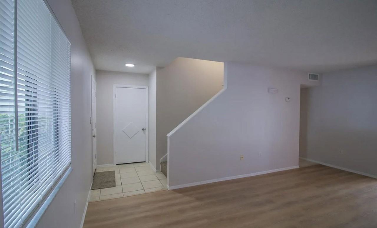 219 Debora Ct - Photo 5 of 7