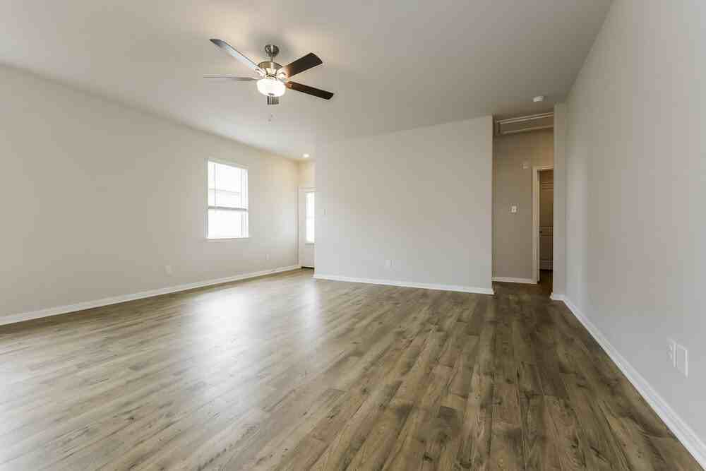 15663 Plum Brook Dr - Photo 3 of 16