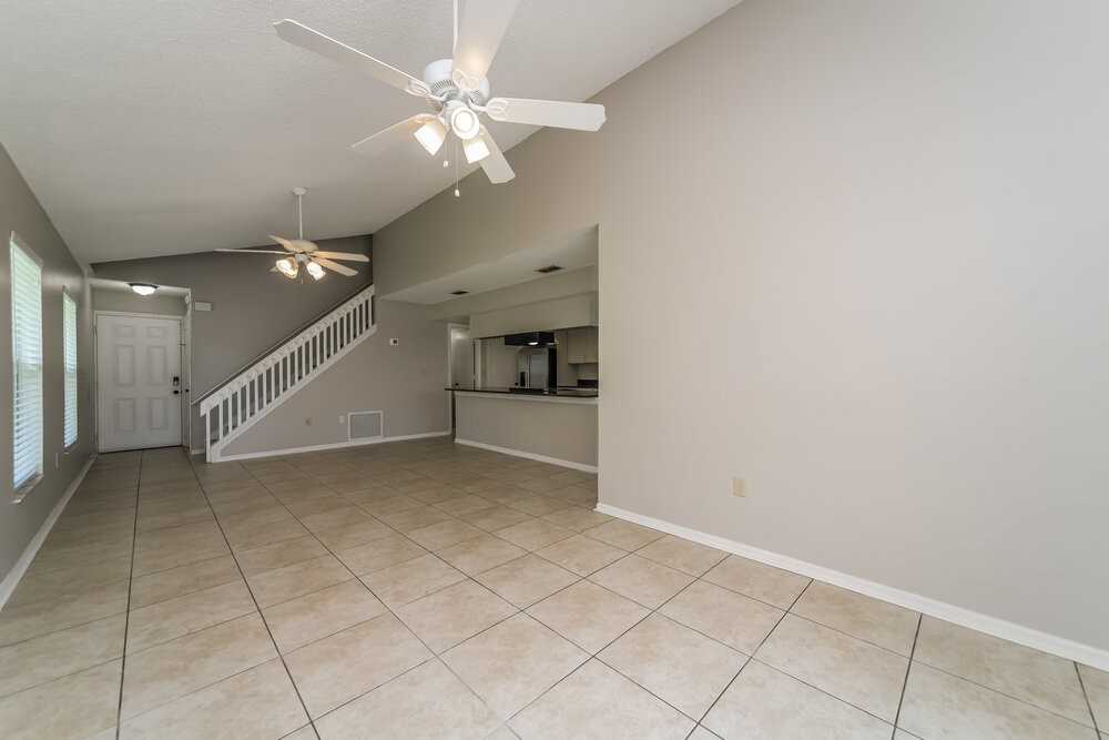 11904 Atlin Dr - Photo 5 of 17