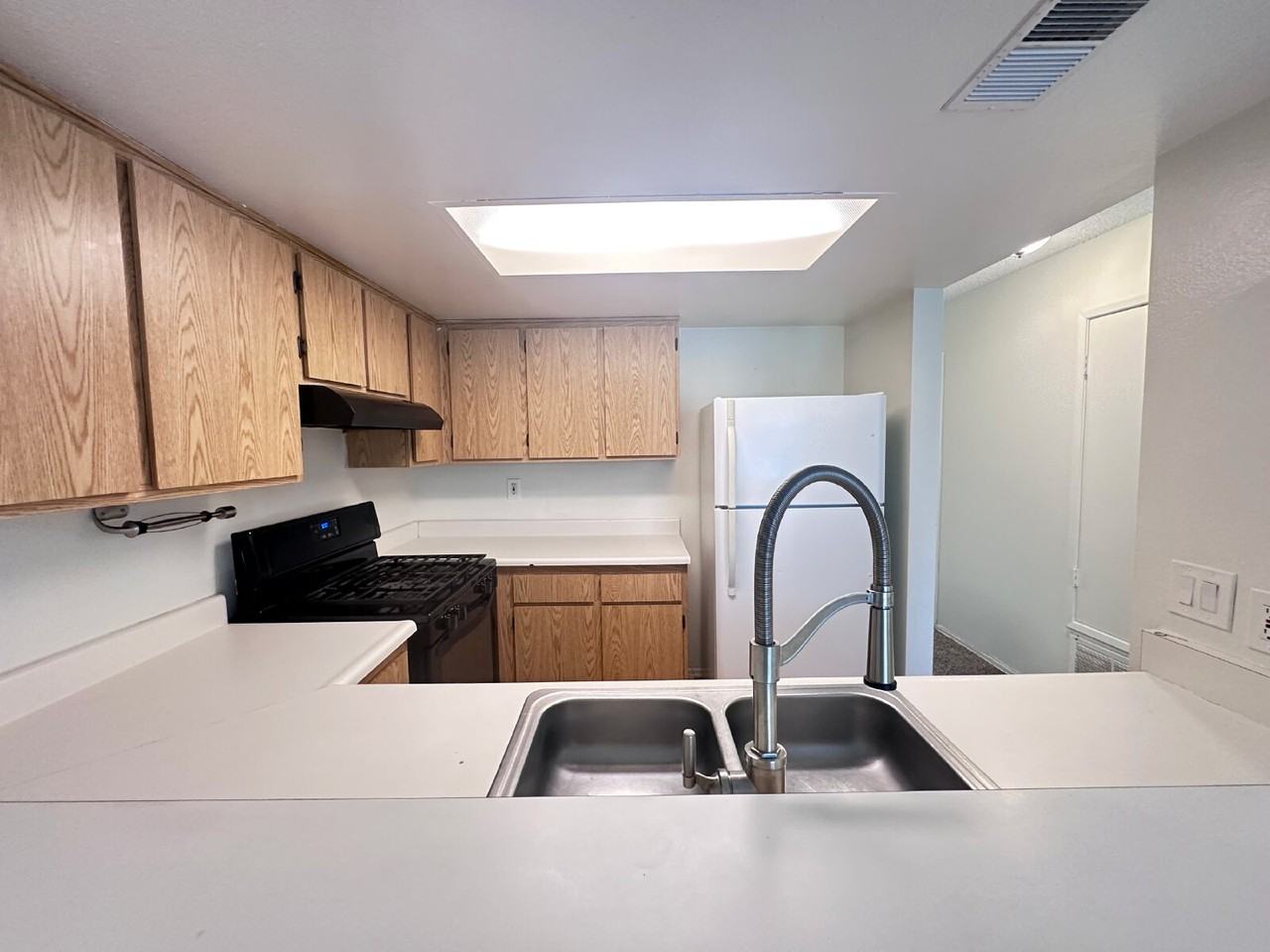 18209 Sierra Hwy - Photo 6 of 20