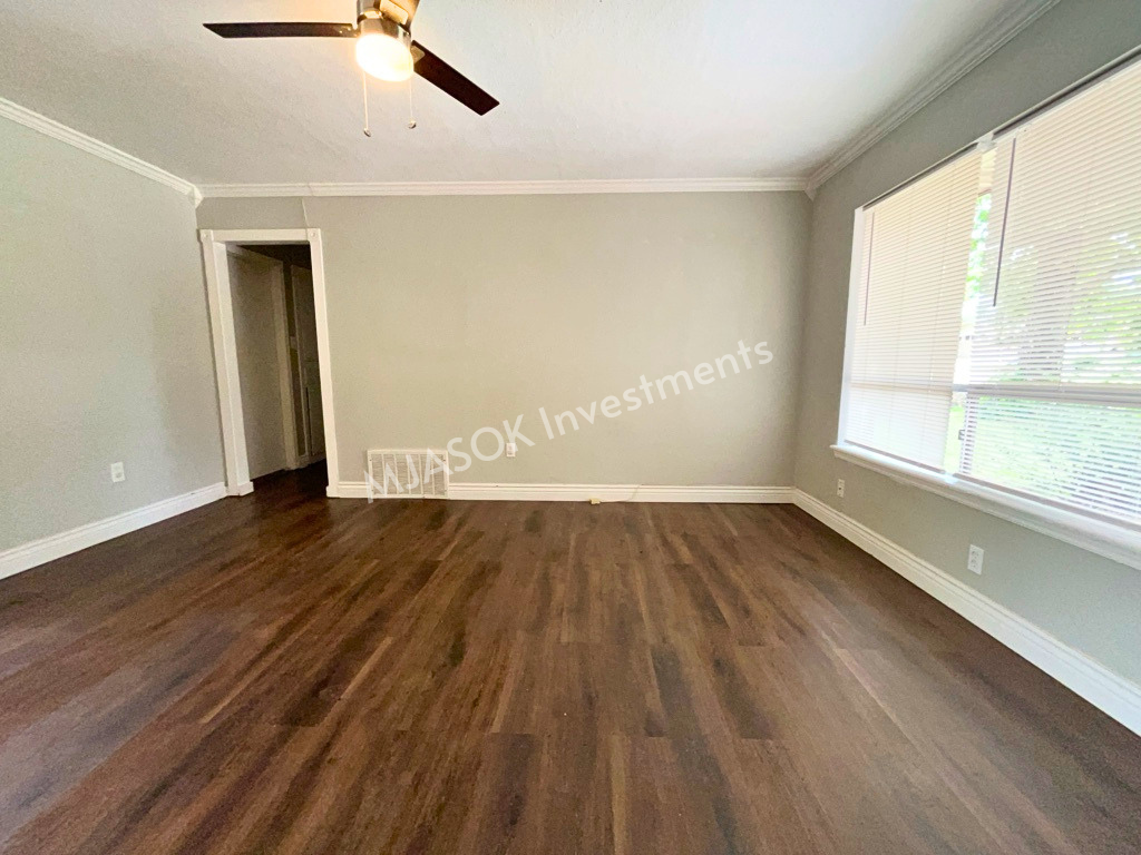 2709 Nw Hilltop Dr - Photo 3 of 21