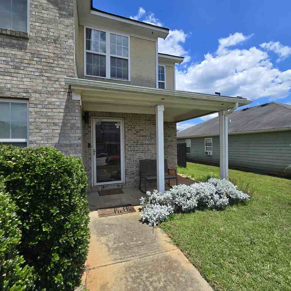 10930 Cimmaron Ct - Photo 3 of 20