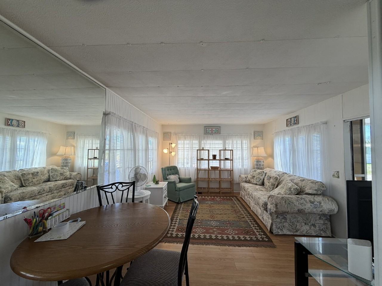 4 7th St W - Photo 2 of 18