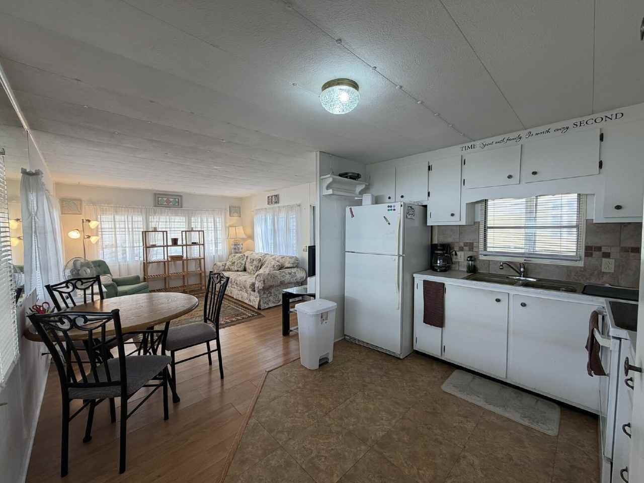 4 7th St W - Photo 7 of 18