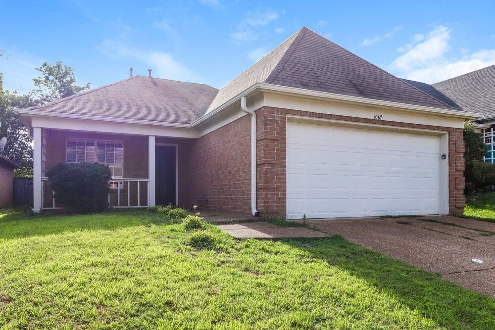 1067 Cross Meadow Rd - Photo 3 of 16