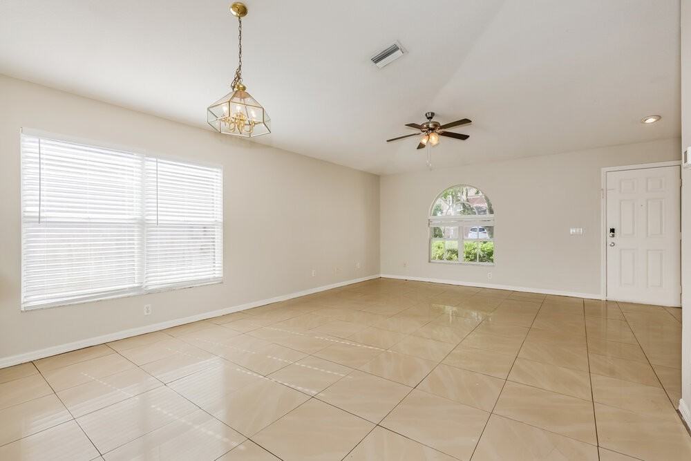 1022 Harvest Moon Dr - Photo 3 of 16