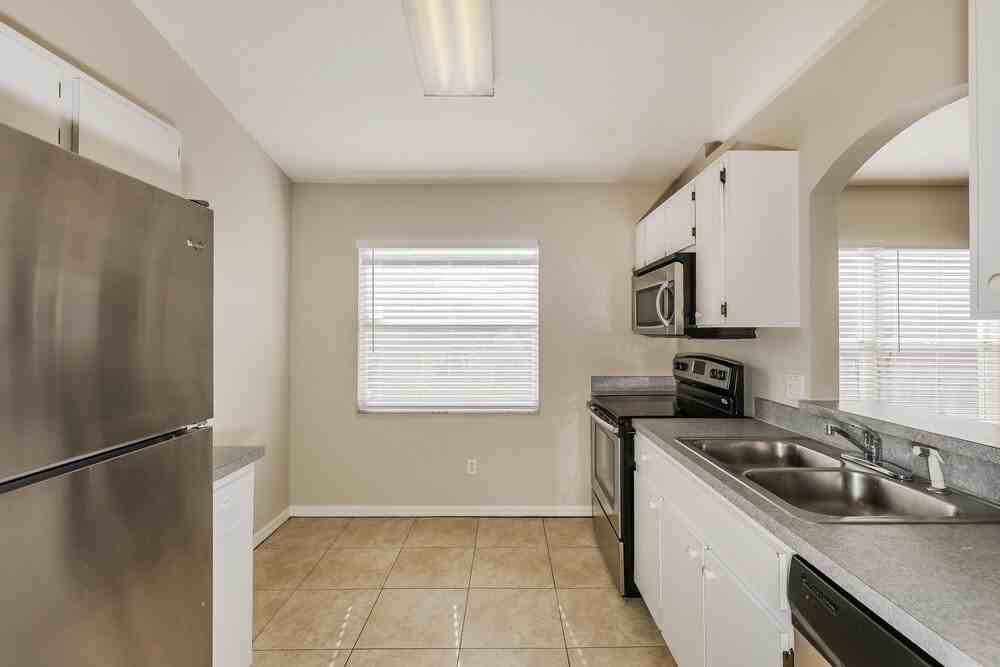 1022 Harvest Moon Dr - Photo 7 of 16