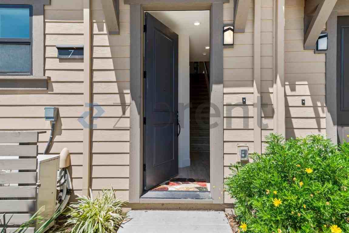 932 Noble Fir Ter #7 - Photo 4 of 25