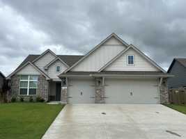 featured image of 1502 E Utica Pl #NA