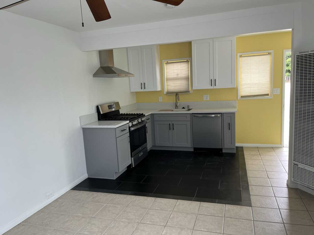 4826 Dawes St - Photo 4 of 14