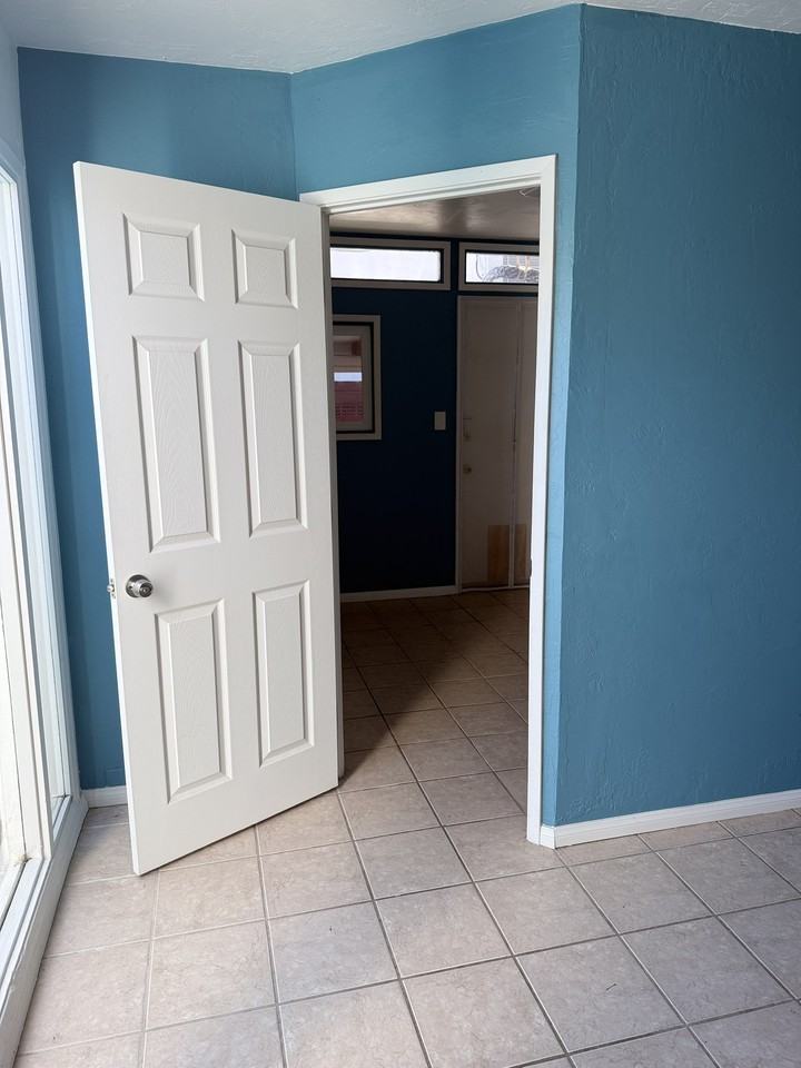 4826 Dawes St - Photo 6 of 14