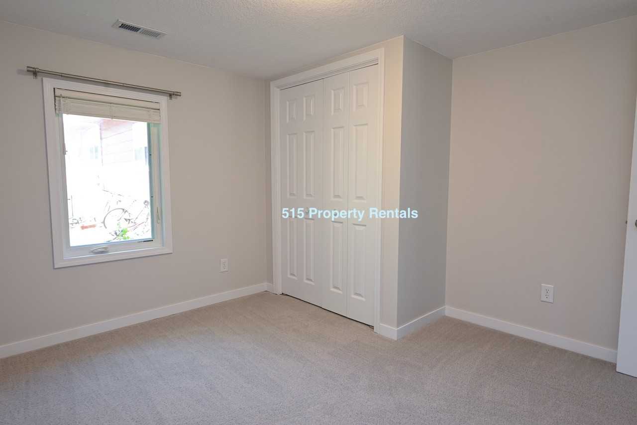516 W Summit St #NA - Photo 6 of 18