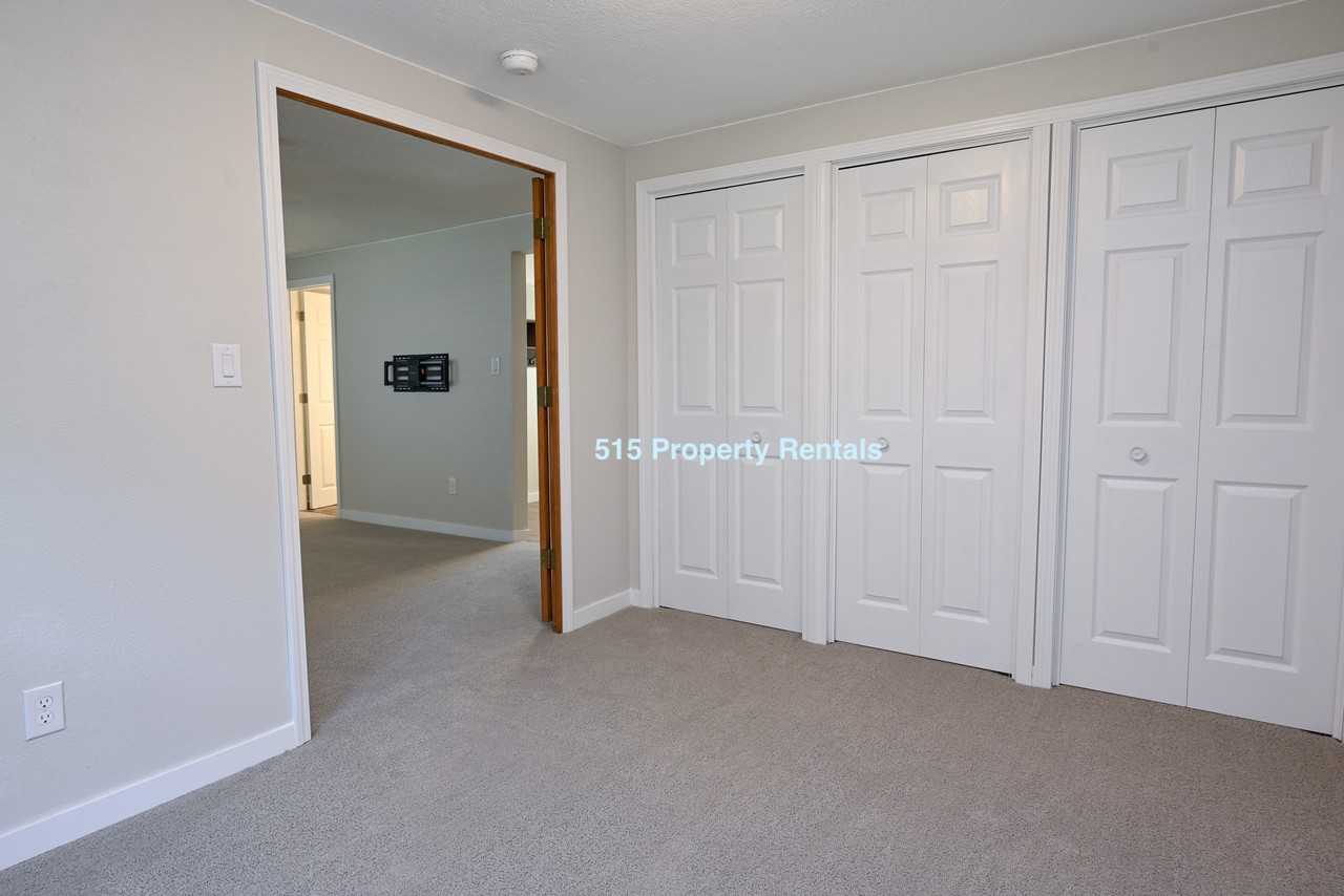 516 W Summit St #NA - Photo 7 of 18
