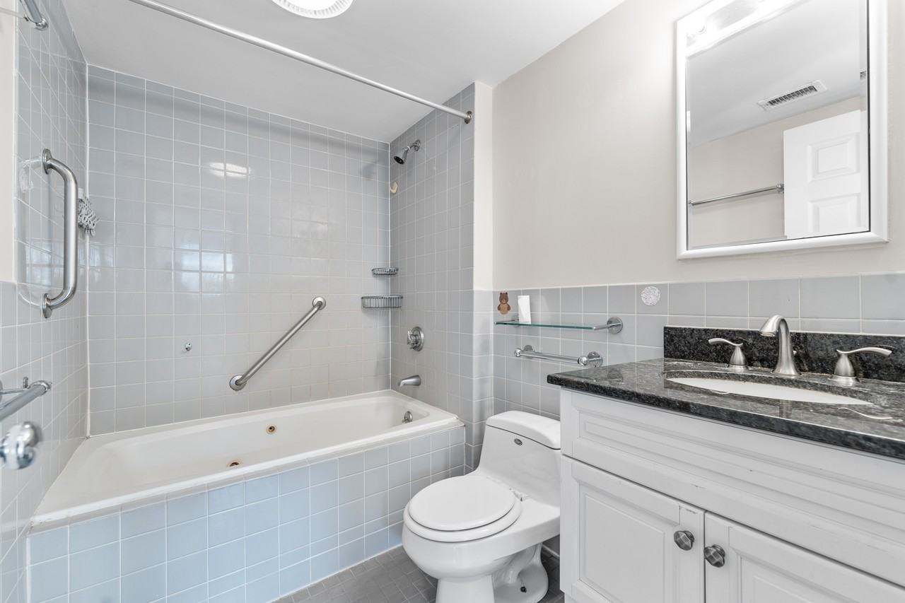 25 Bay State Rd #6 - Photo 3 of 13