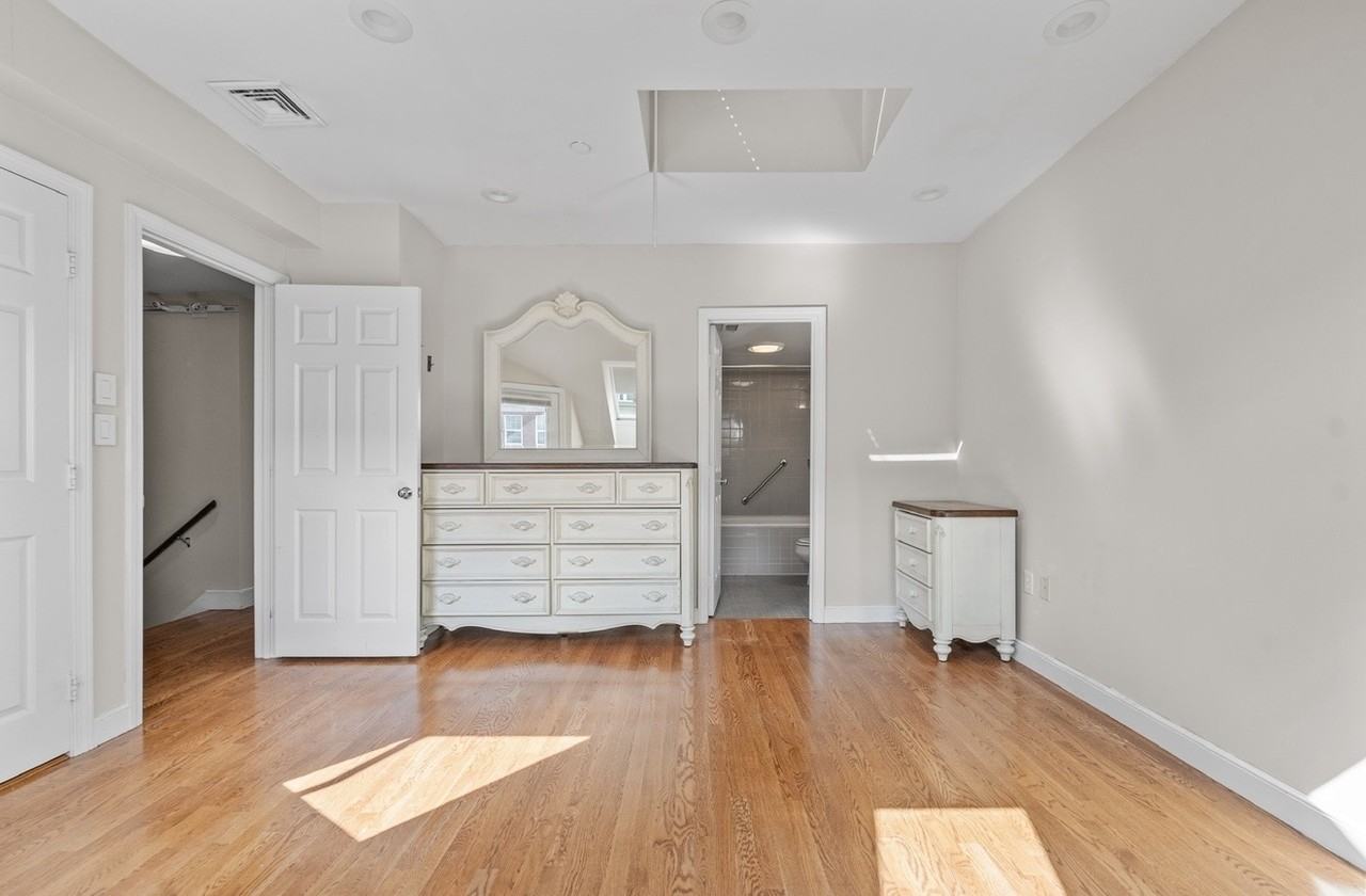 25 Bay State Rd #6 - Photo 6 of 13