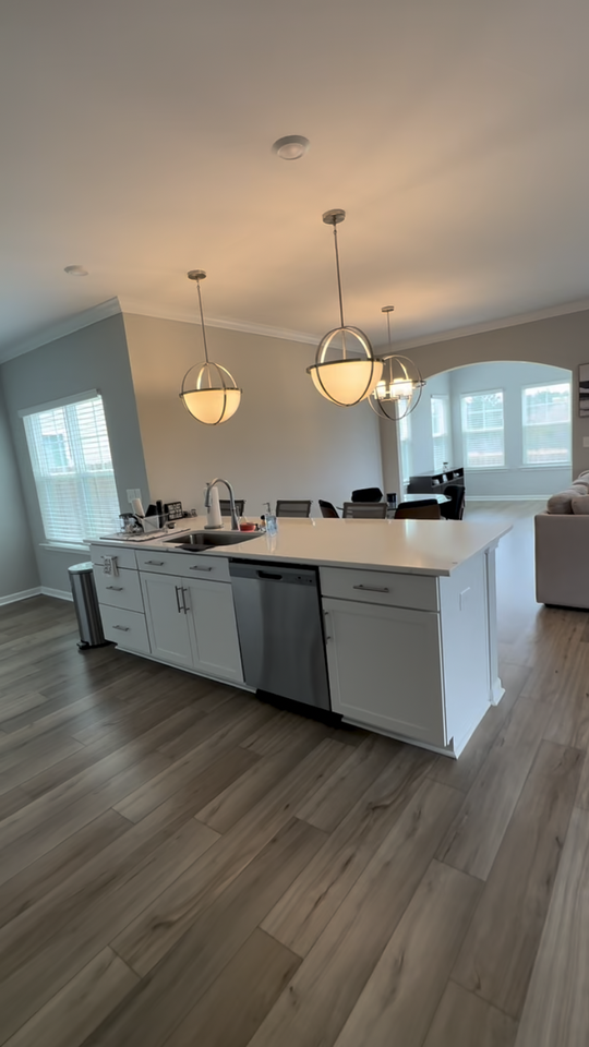 588 Ludlow Ln #NA - Photo 6 of 8