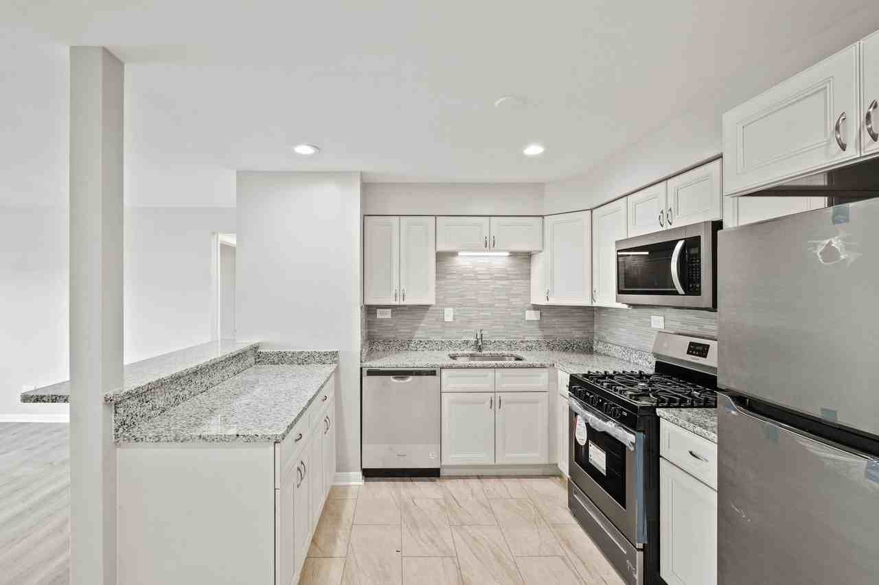 8440 W 95th St #13 - Photo 3 of 18