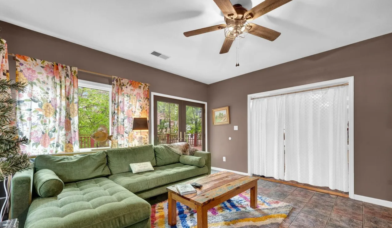 6024 N Knoxville Ave #NA - Photo 6 of 29