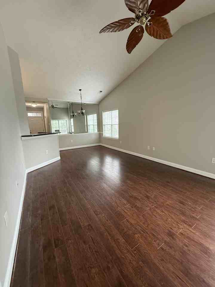 1129 Peace Pipe Pl #201 - Photo 4 of 11