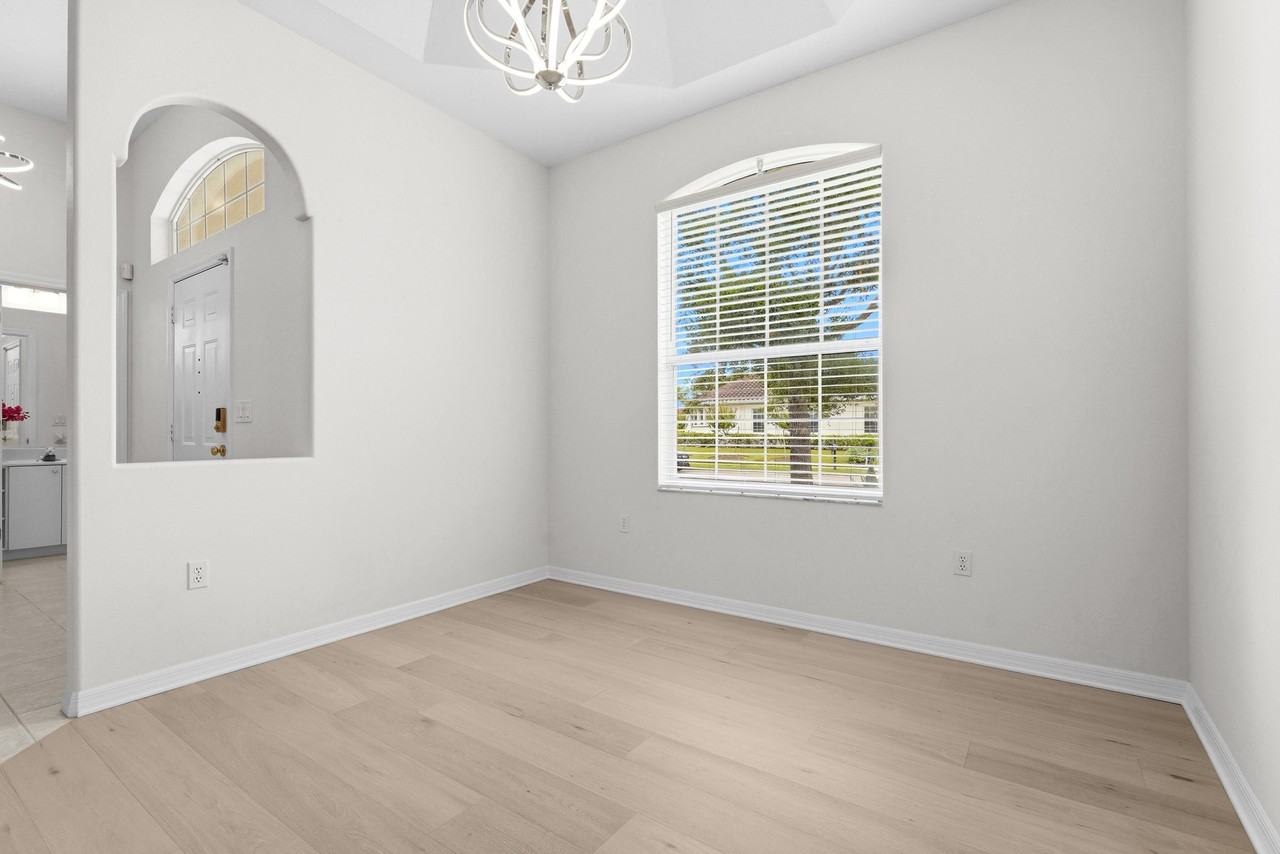 5217 Far Oak Cir #NA - Photo 7 of 33