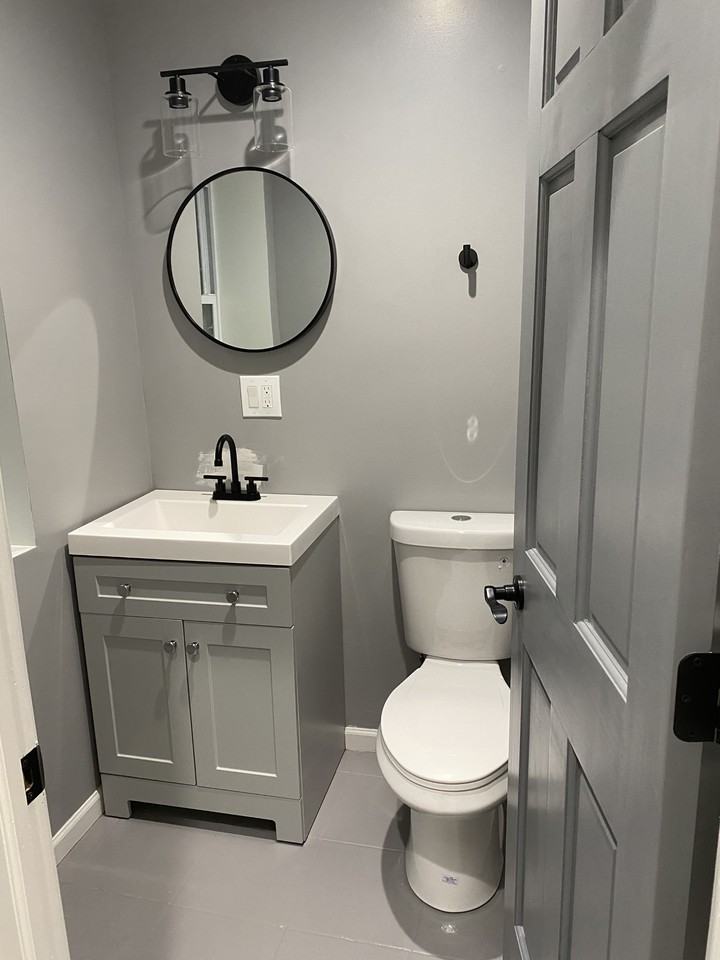 1814 W 17th St - Photo 4 of 11