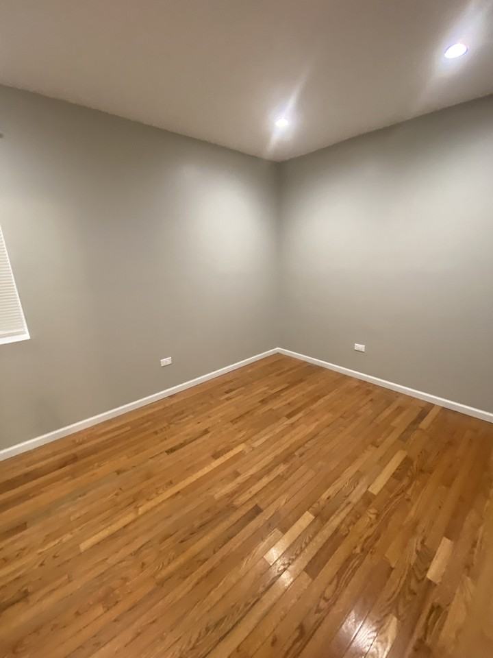 1814 W 17th St - Photo 6 of 11