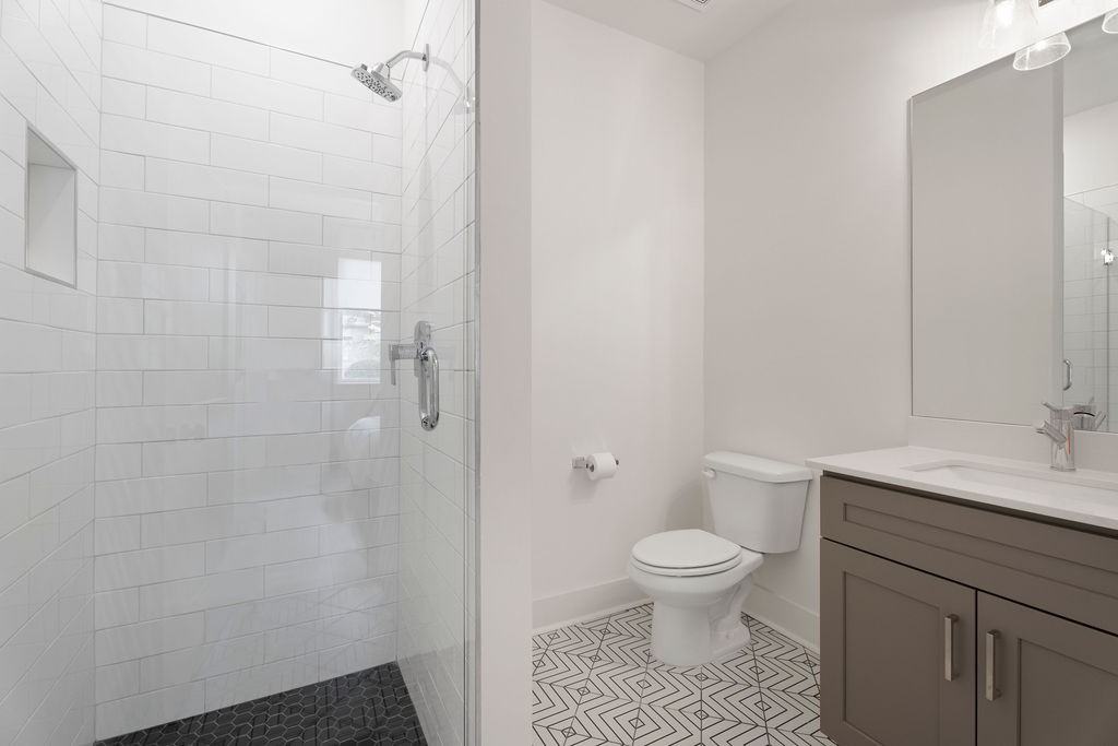 697 Pryor St Sw #697 - Photo 5 of 23