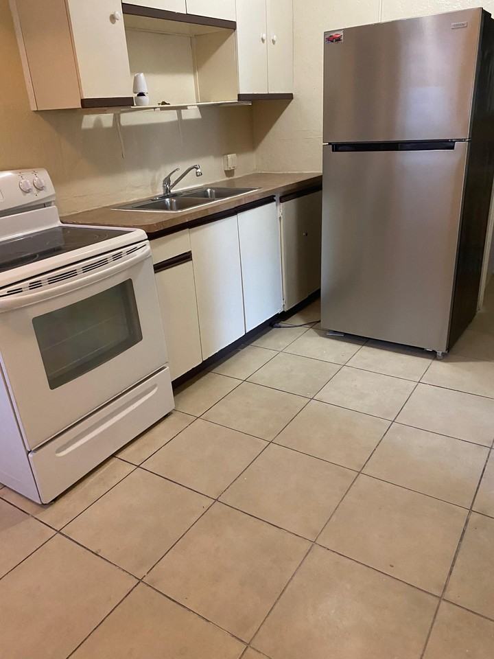 641 W Jackson Ave #1 - Photo 5 of 11