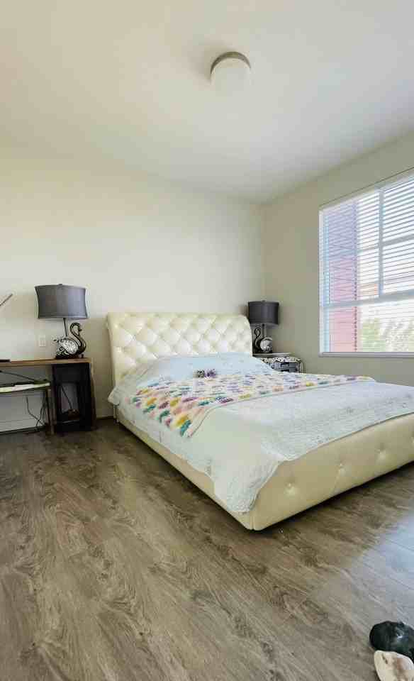 5900 Gray Avenue - Photo 3 of 8