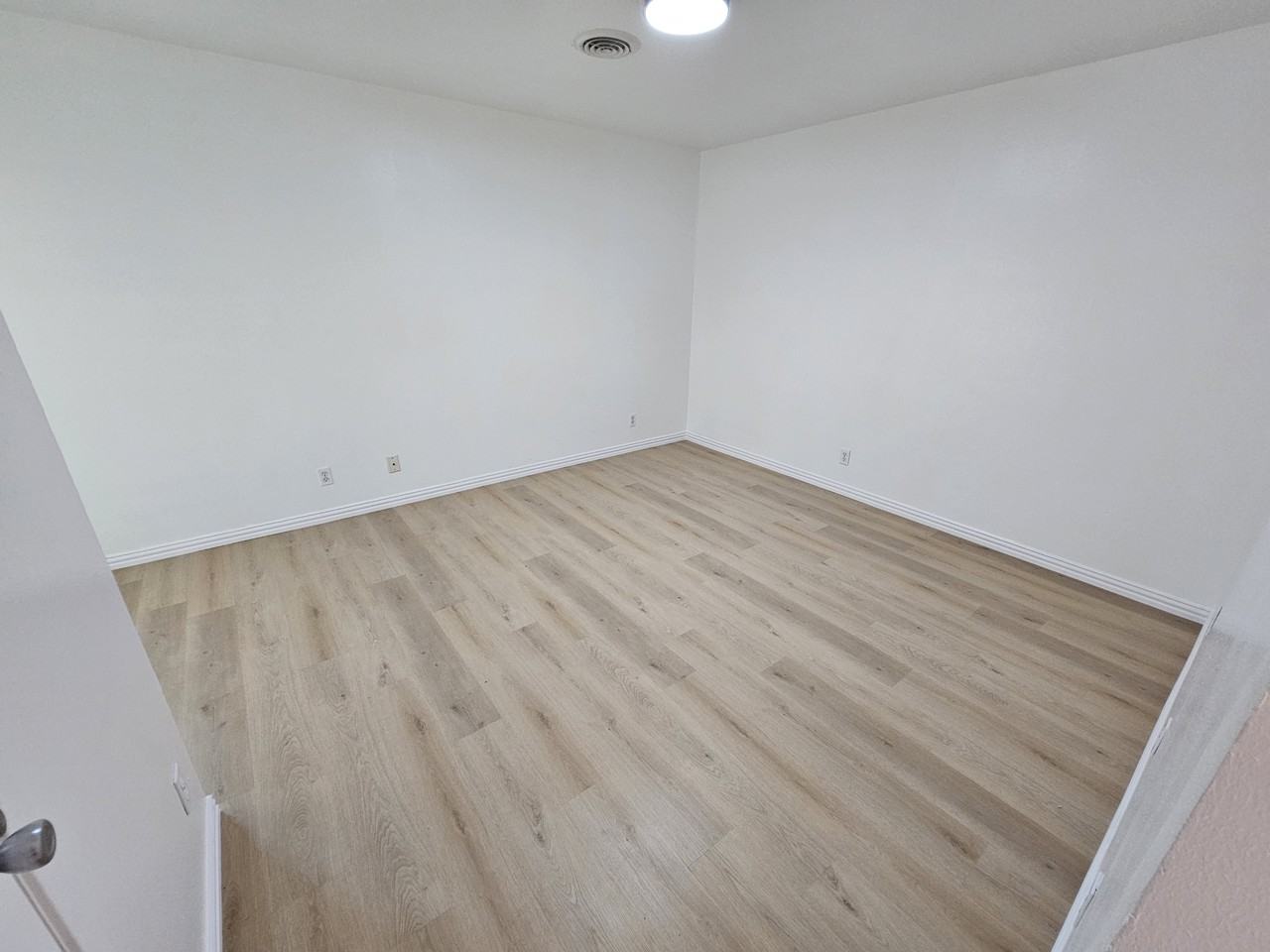 801 Kings Row #NA - Photo 3 of 38