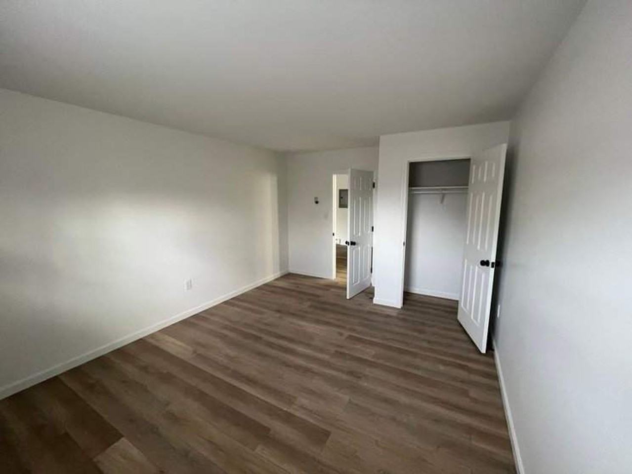 31 Vine Street - Photo 5 of 14