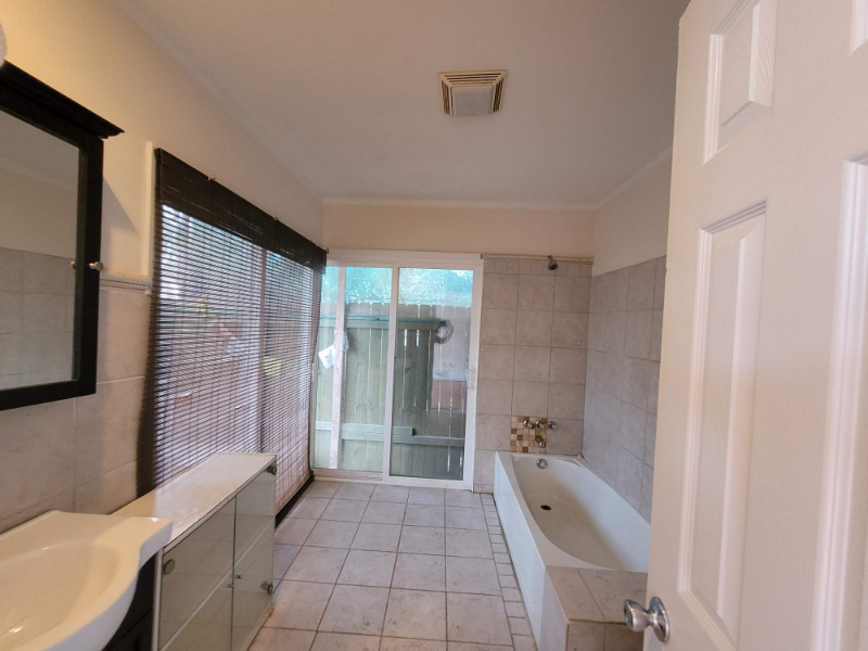 2367 St Thomas St7 - Photo 4 of 6