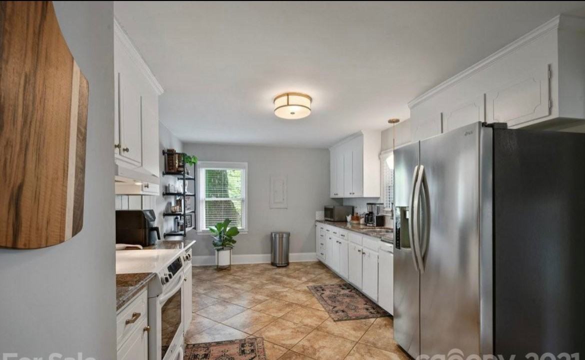 4326 Castleton Rd - Photo 7 of 19