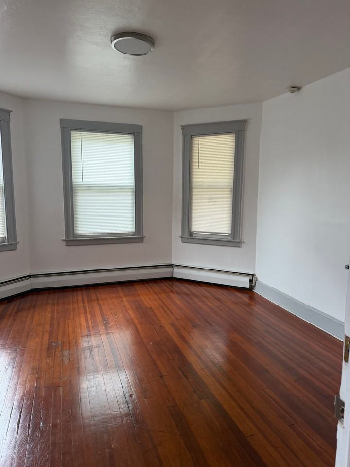 139 Lawlor St #1FL - Photo 5 of 5