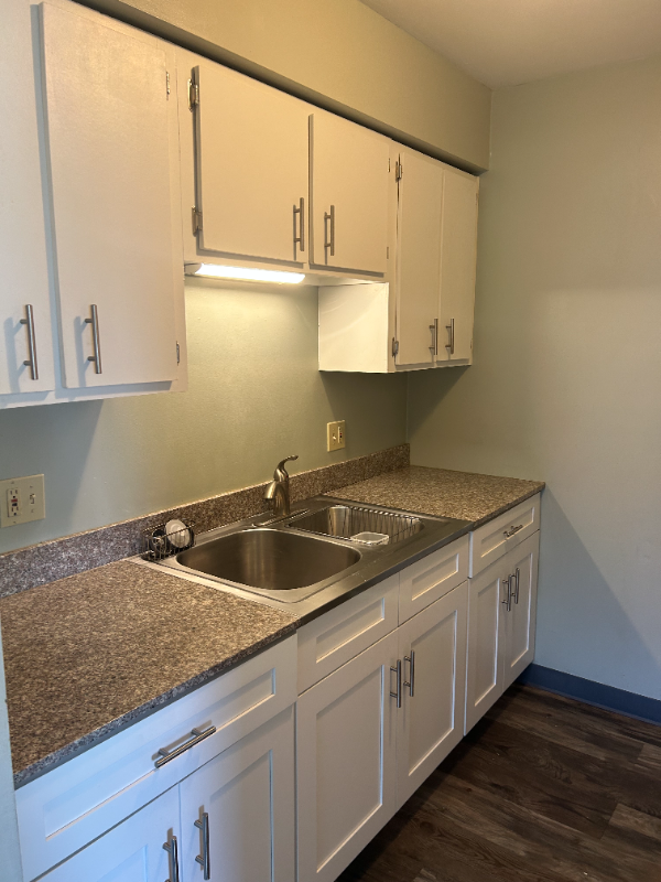 616 S Main St #D1 - Photo 2 of 14