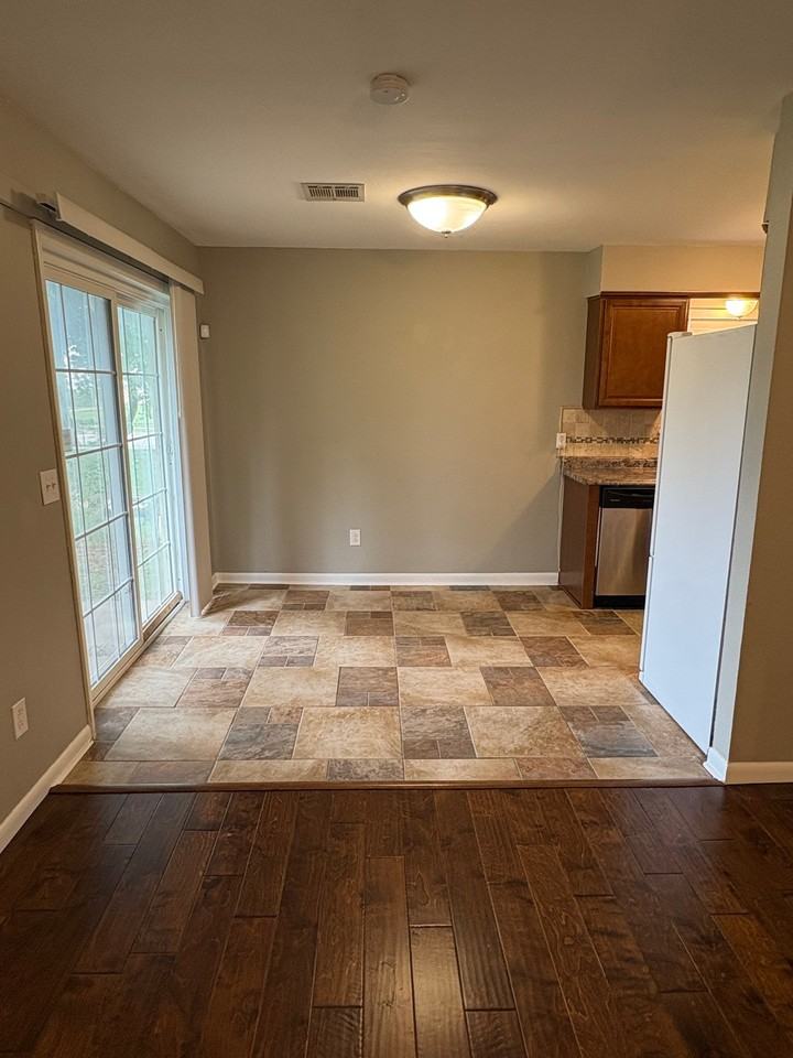 1341 E Brooks St - Photo 4 of 13