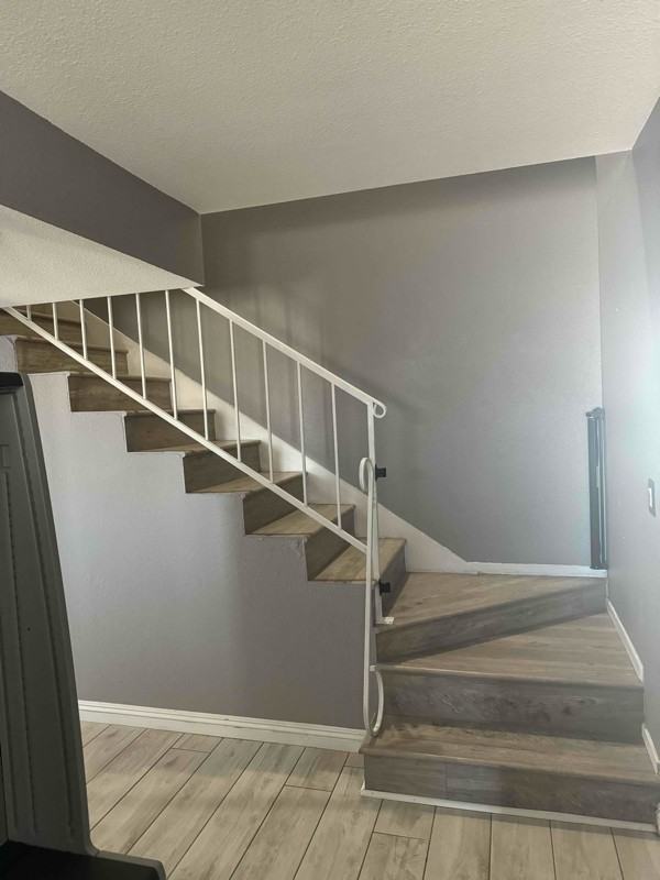 580 Chelsea Dr - Photo 4 of 32