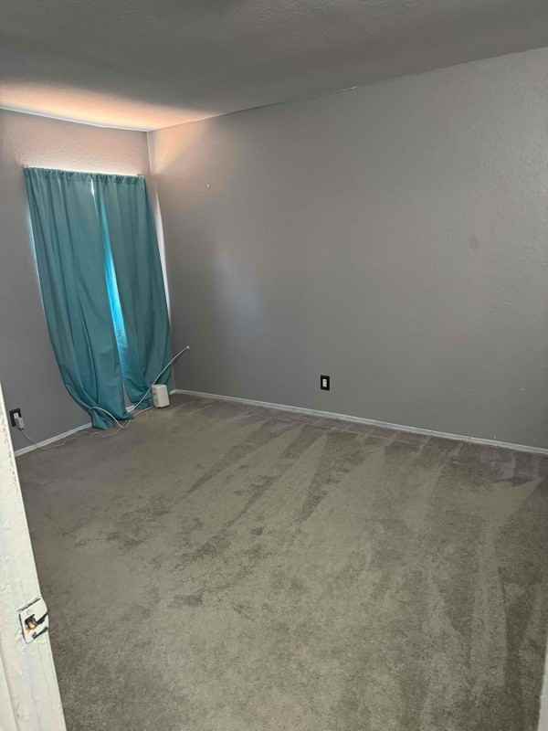 580 Chelsea Dr - Photo 5 of 32