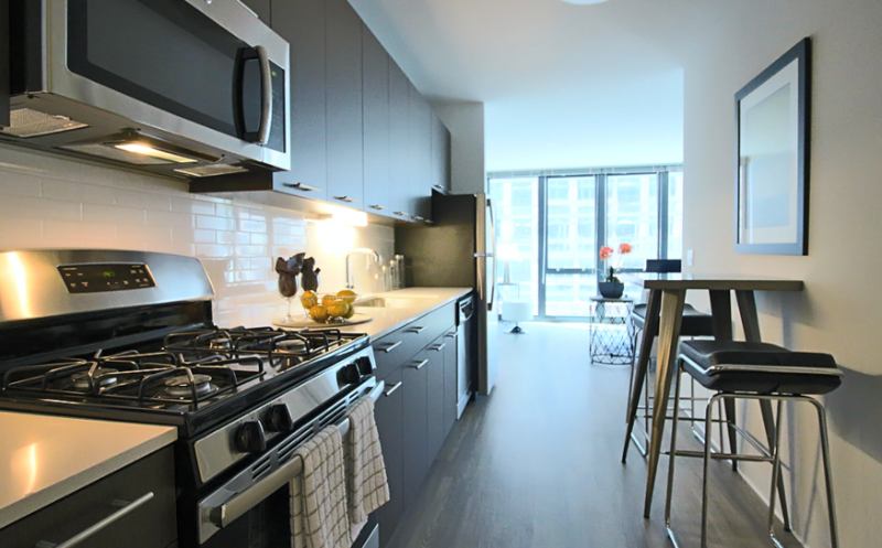 65 W Erie St - Photo 3 of 13